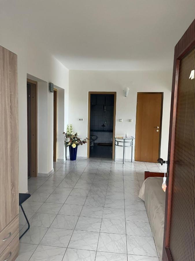 Apartments Lili Senj  Luaran gambar